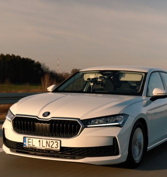 Škoda Superb läbis ühe paagitäiega 2831 km - uus Guinessi maailmarekord